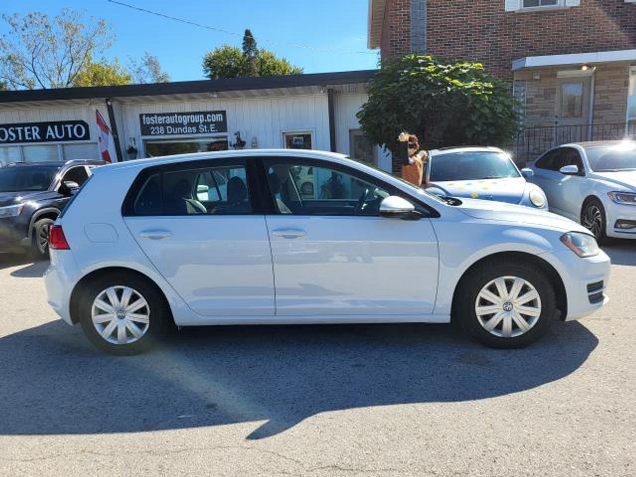2016 Volkswagen Golf TRENDLINE Photo5