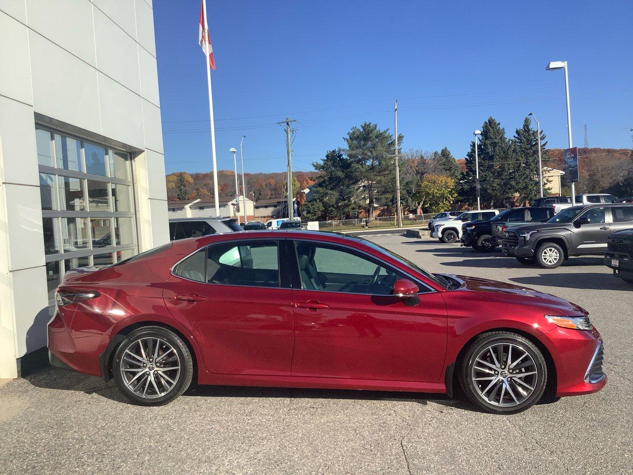 2021 Toyota Camry XLE Photo