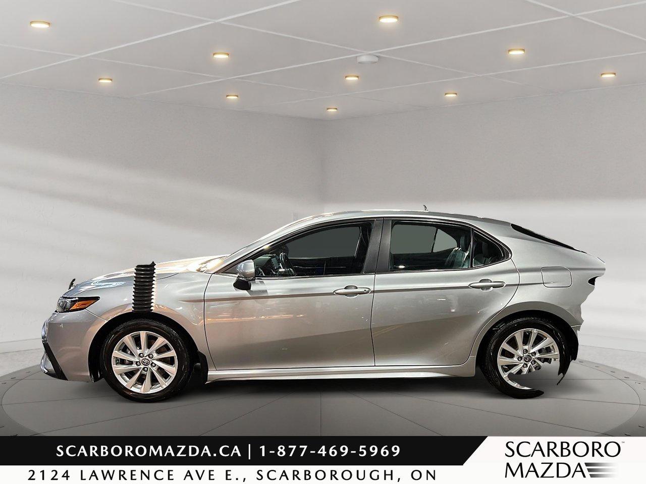 2023 Toyota Camry SE Photo