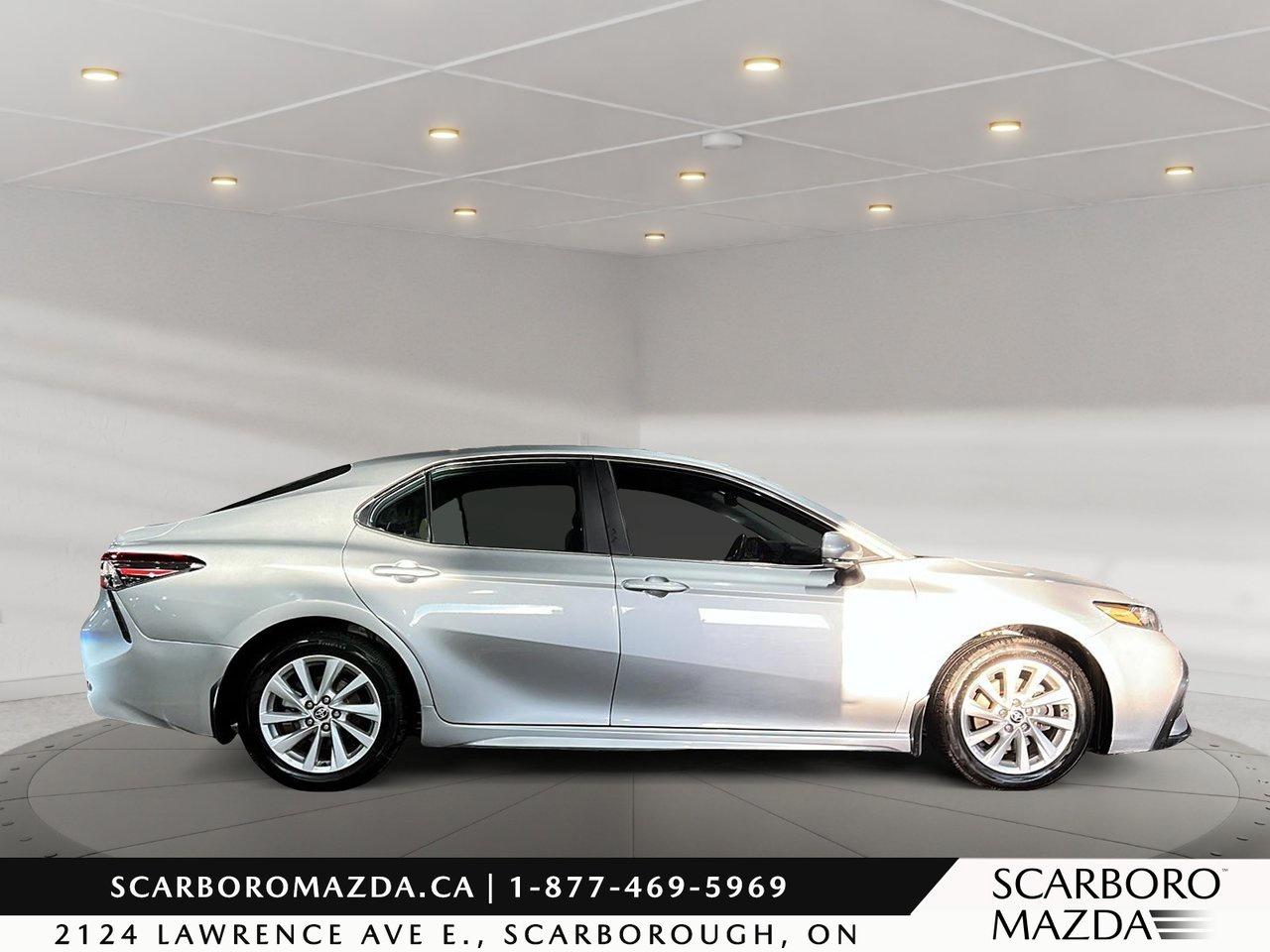 2023 Toyota Camry SE Photo