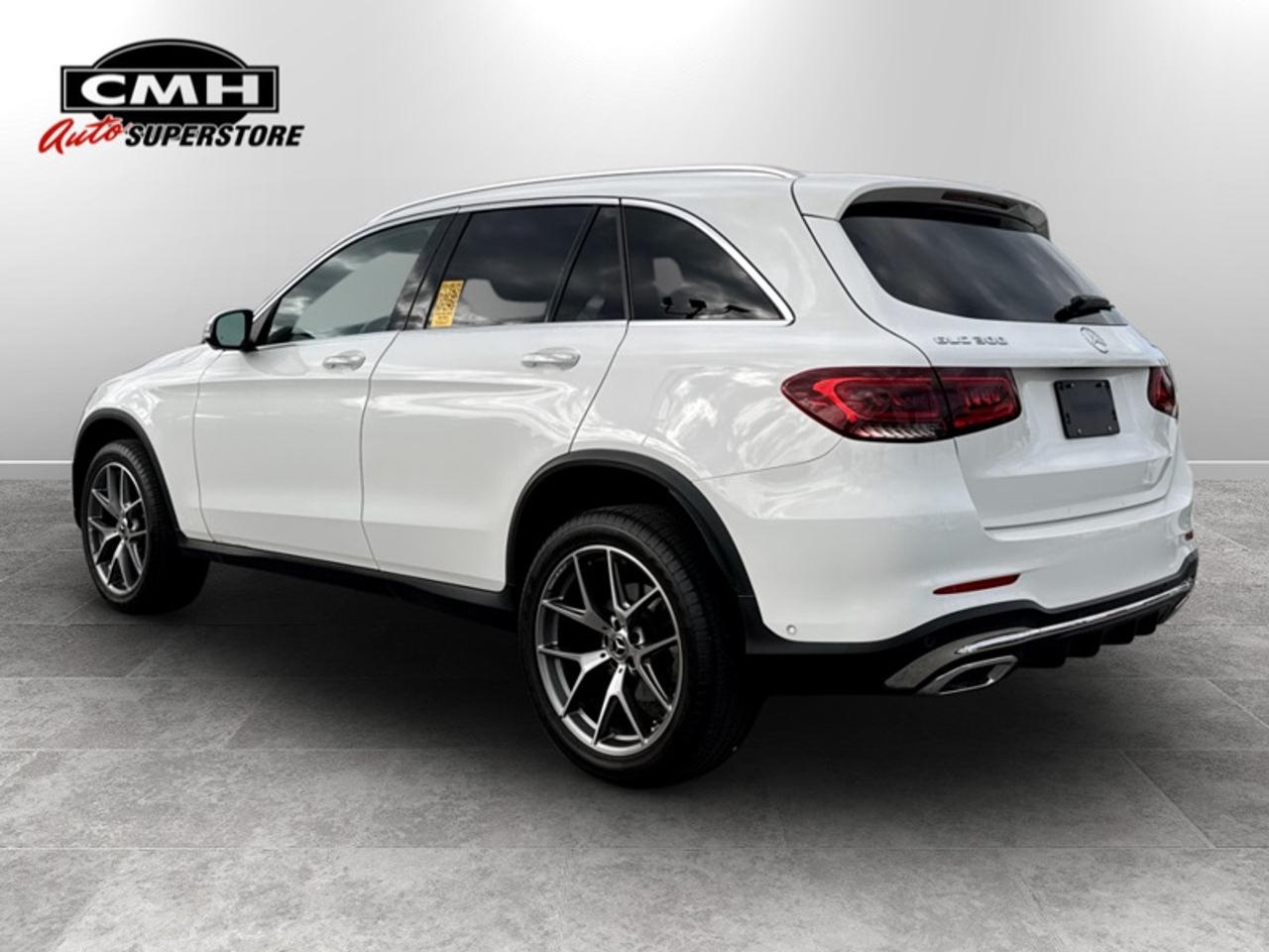 2022 Mercedes-Benz GLC 300 4MATIC®  **CLEAN CARFAX - LOW KMS** Photo