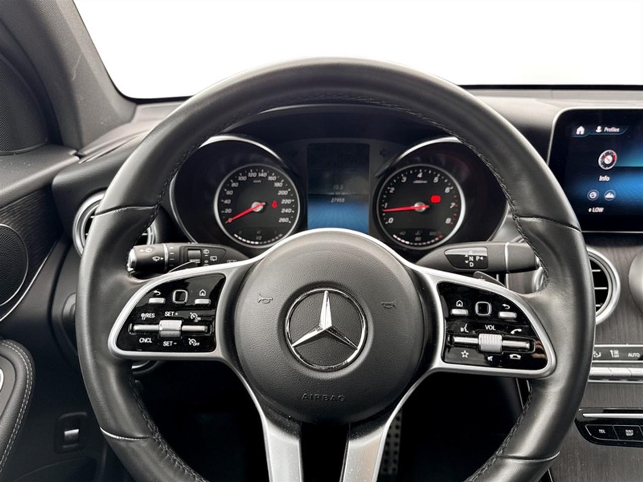 2022 Mercedes-Benz GLC 300 4MATIC®  **CLEAN CARFAX - LOW KMS** Photo