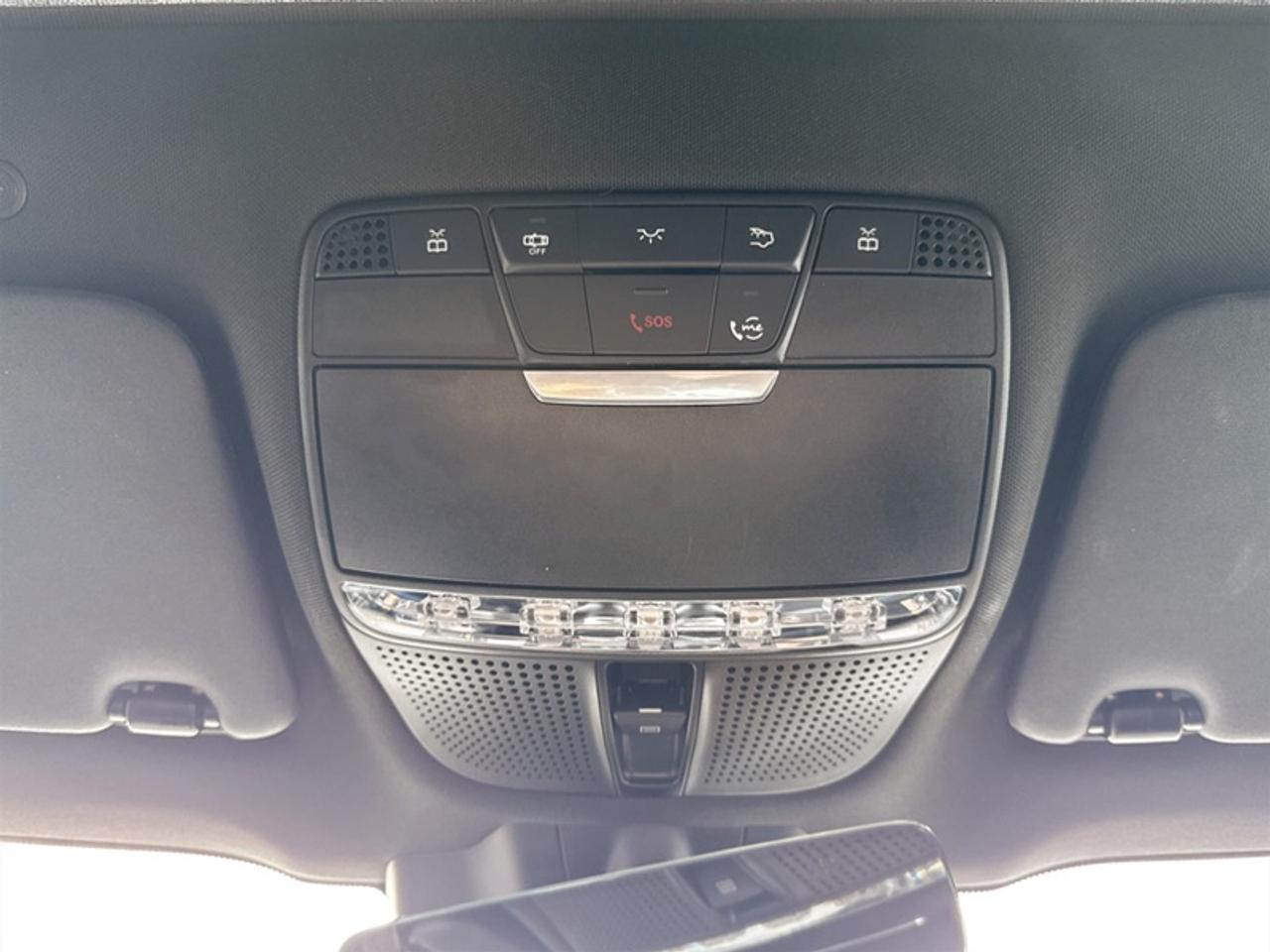 2022 Mercedes-Benz GLC 300 4MATIC®  **CLEAN CARFAX - LOW KMS** Photo