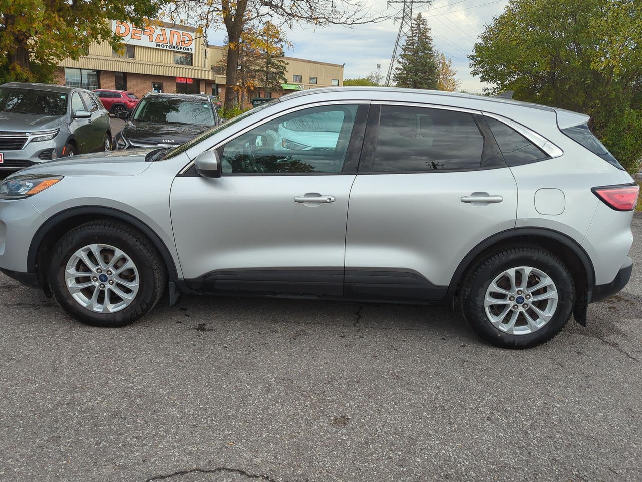 2020 Ford Escape SE