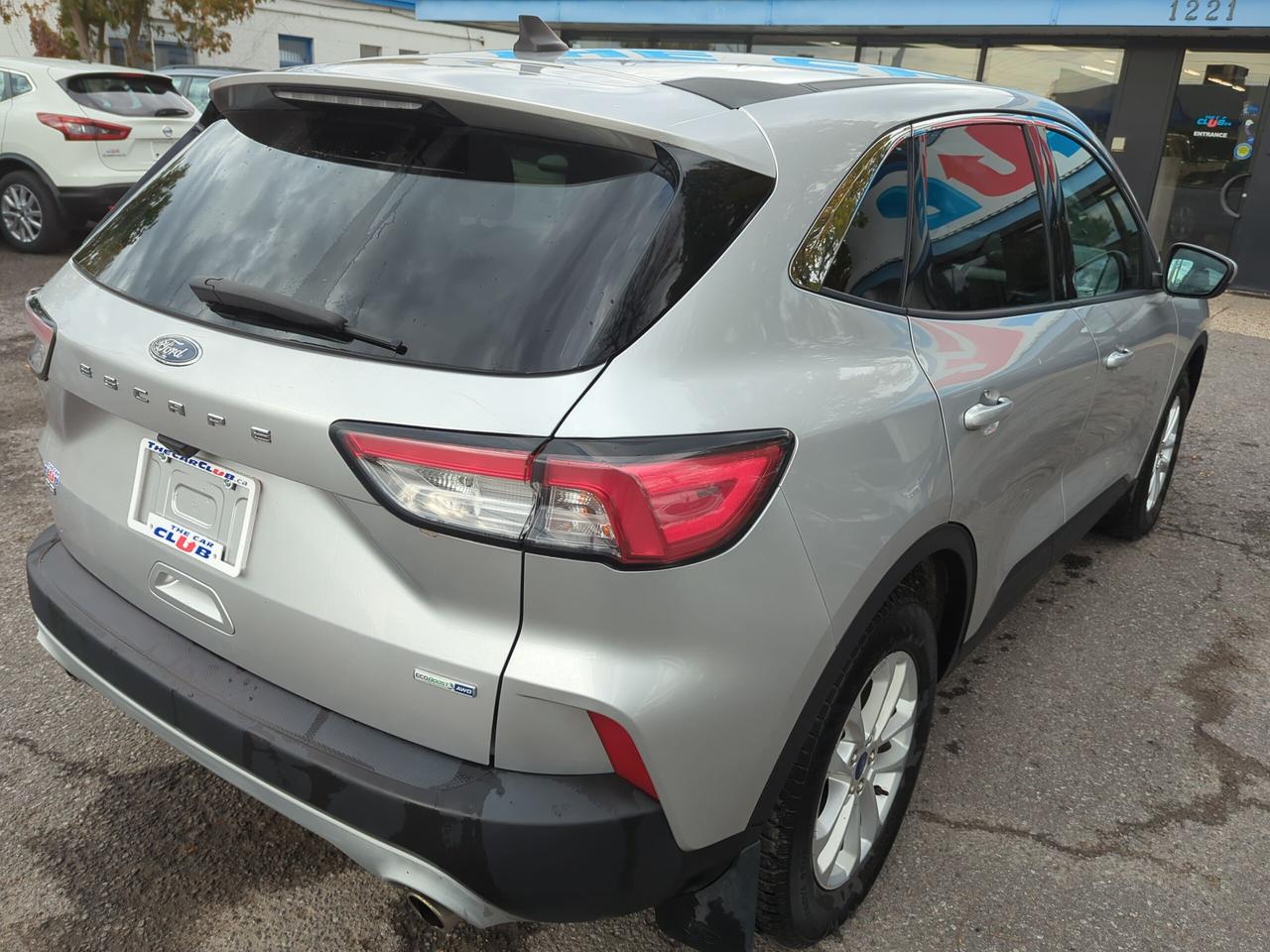 2020 Ford Escape SE