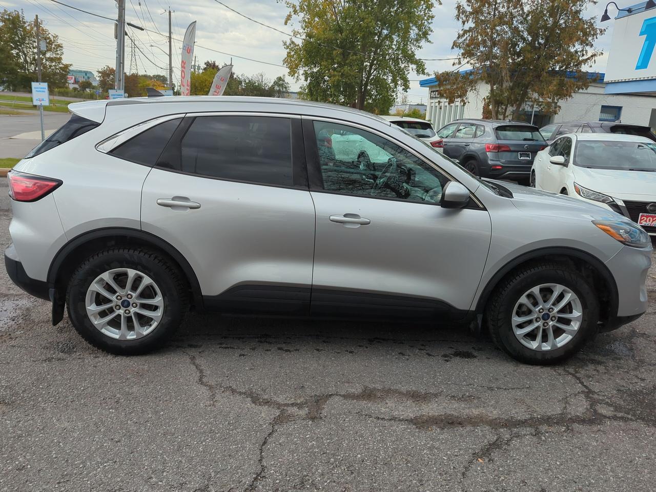 2020 Ford Escape SE