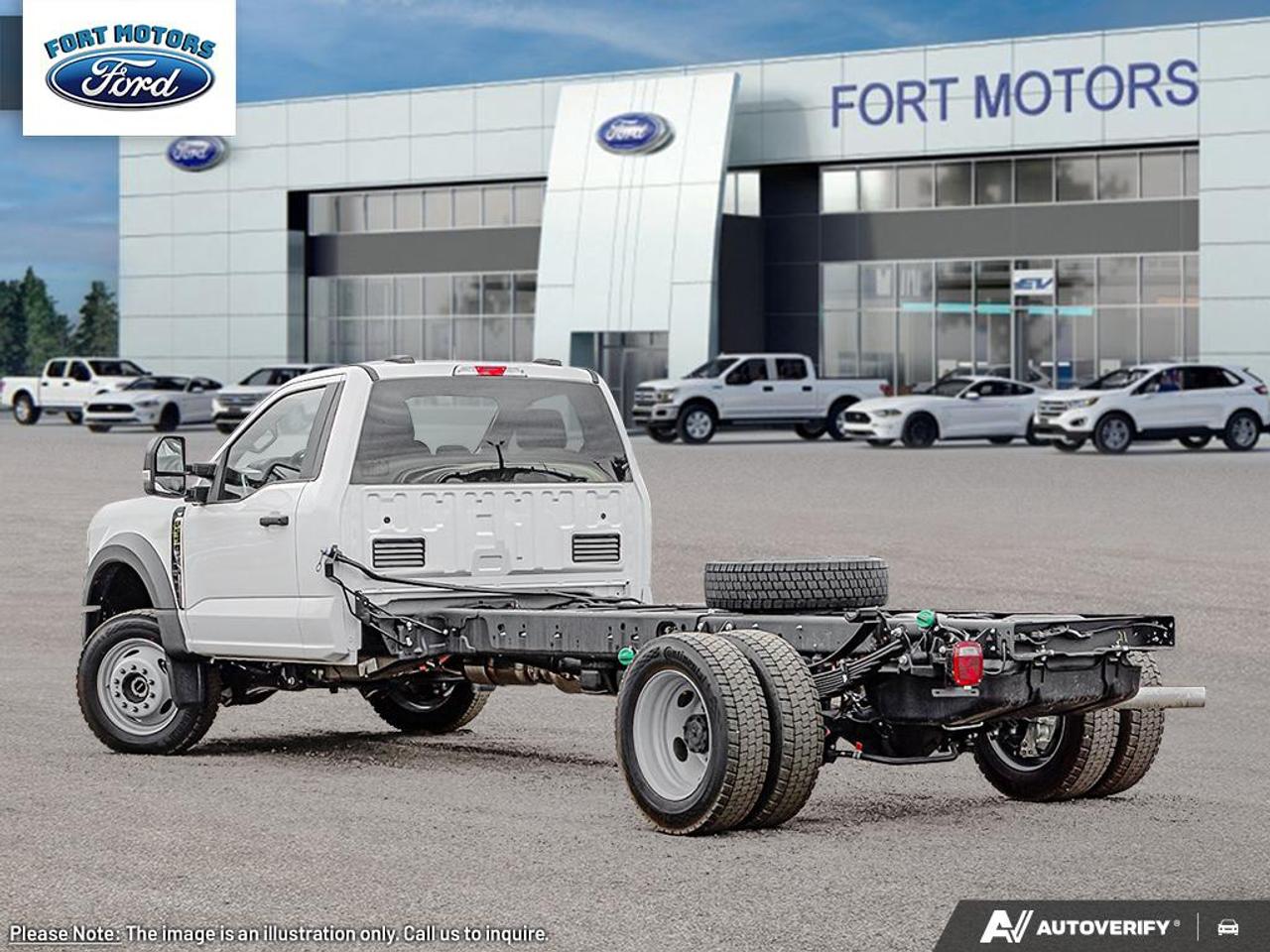 2026 Ford SUPER DUTY F-550 DRW XLT Photo4