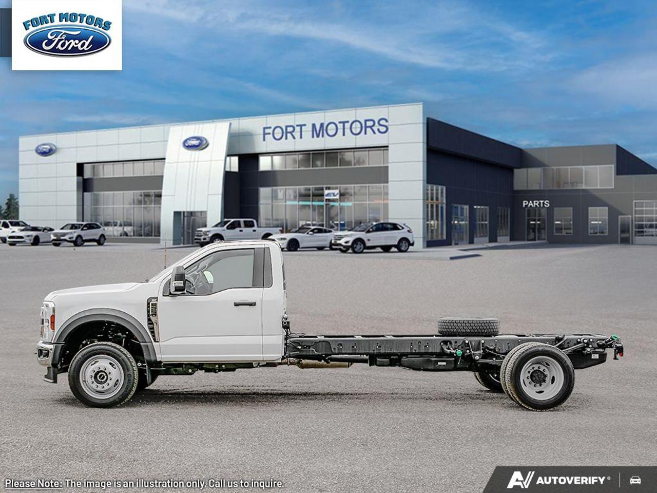 2026 Ford SUPER DUTY F-550 DRW XLT Photo3