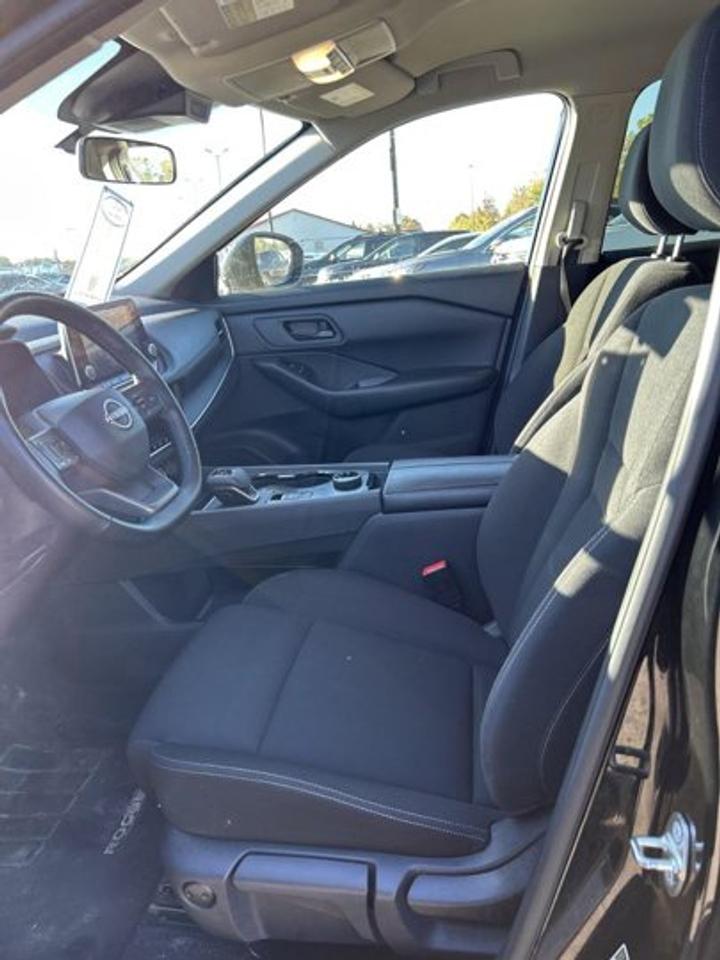 2025 Nissan Rogue S AWD | No accidents | Heated Steering Wheel Photo