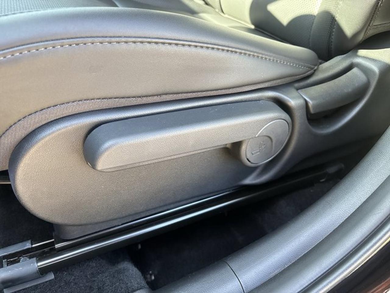 2025 Hyundai KONA 2.0L Preferred AWD | Leather Seats Photo