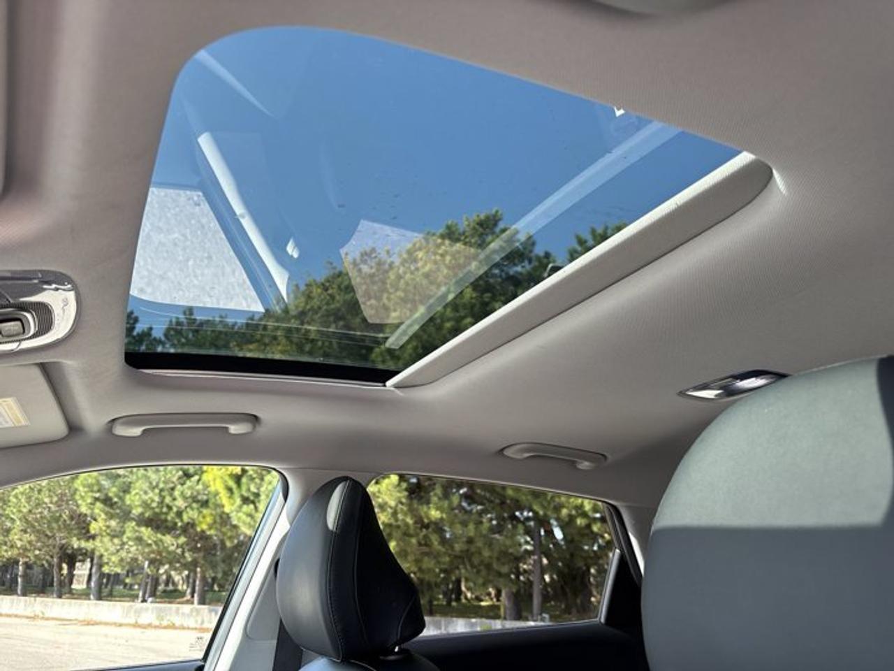 2025 Hyundai KONA 2.0L Preferred AWD | Leather Seats Photo