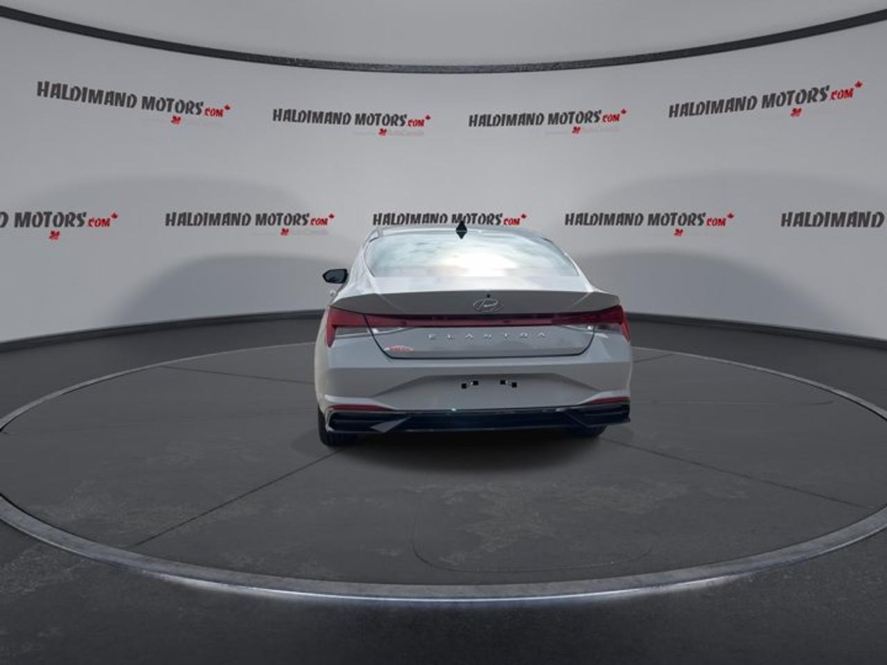 2023 Hyundai Elantra Luxury | One Owner | No Accidents | Sunroof | Leather Seats Photo