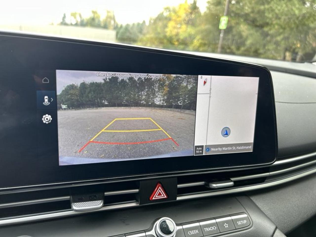 2023 Hyundai Elantra Luxury | One Owner | No Accidents | Sunroof | Leather Seats Photo