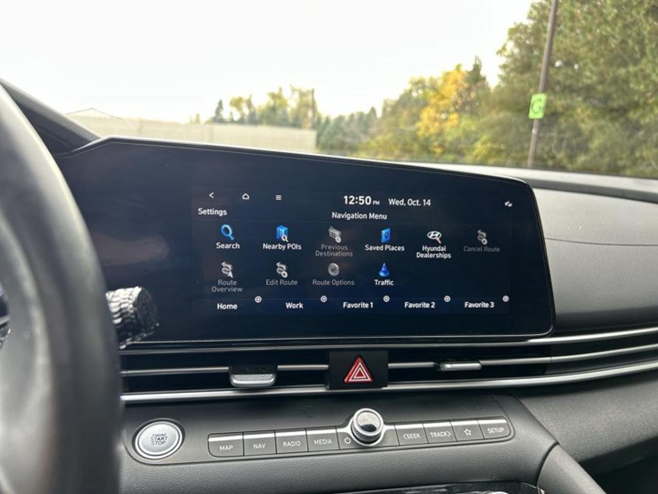 2023 Hyundai Elantra Luxury | One Owner | No Accidents | Sunroof | Leather Seats Photo