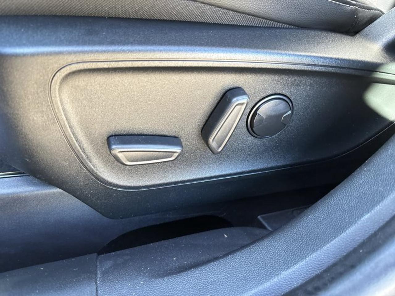 2021 Ford Escape SEL FWD | No Accidents | Leather Seats | Heated Steering Wheel Photo