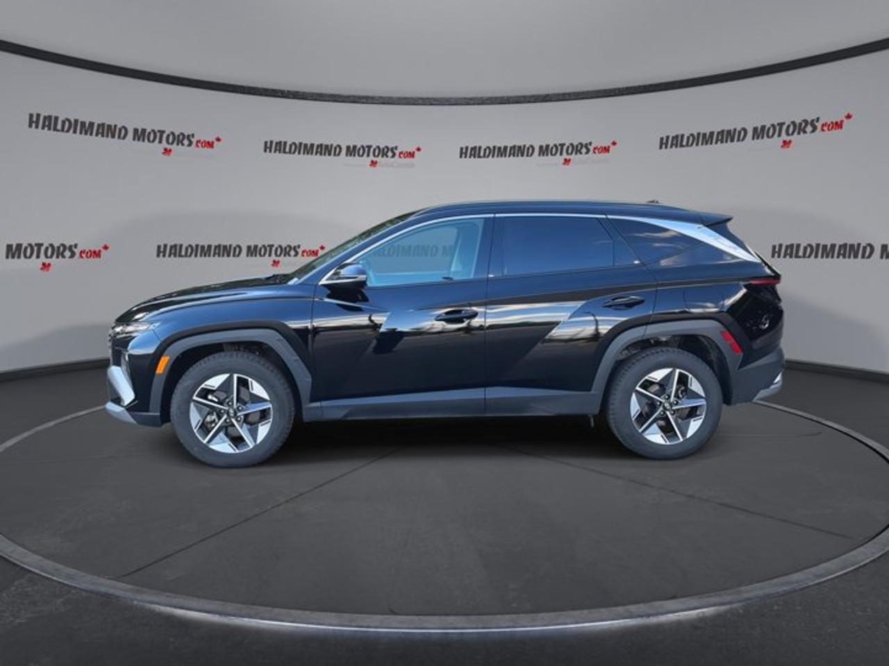 2025 Hyundai Tucson Preferred AWD | Pano. Sunroof | Leather Seats Photo