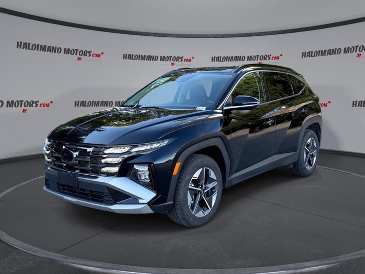 2025 Hyundai Tucson Preferred AWD | Pano. Sunroof | Leather Seats Photo0