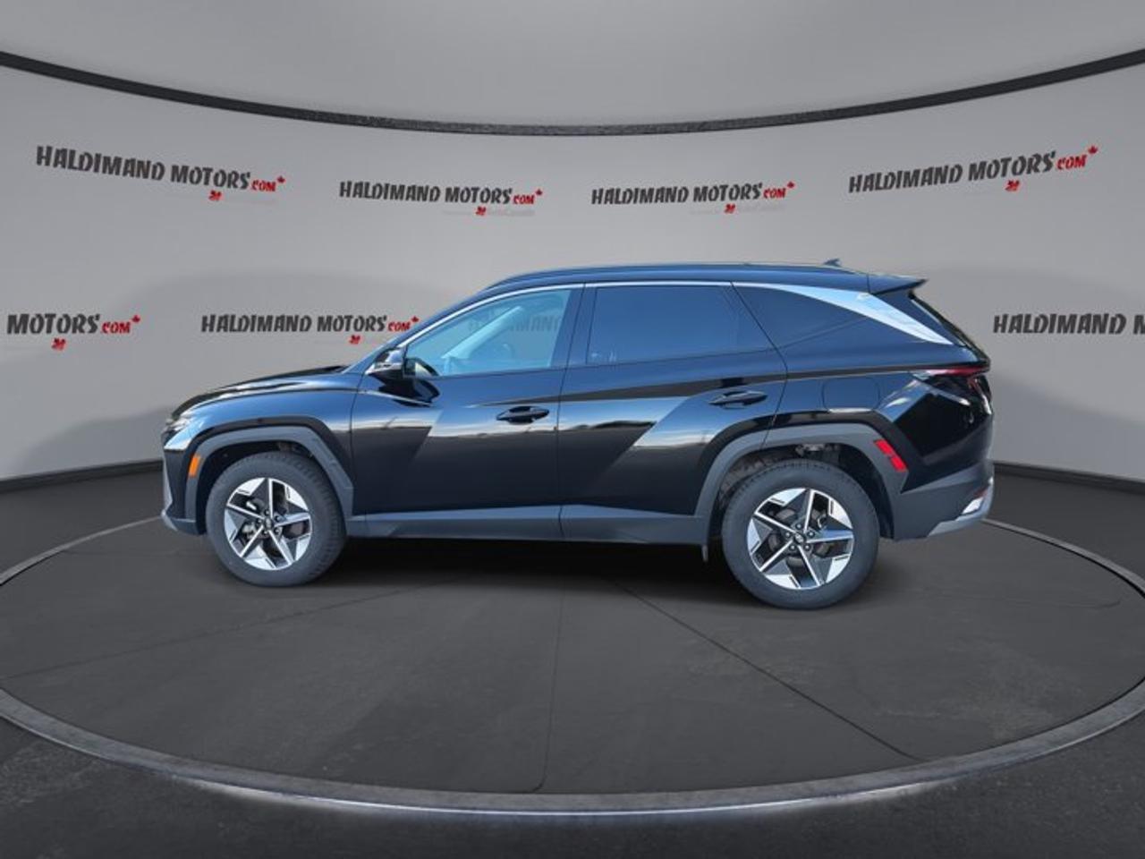 2025 Hyundai Tucson Preferred AWD | Pano. Sunroof | Leather Seats Photo