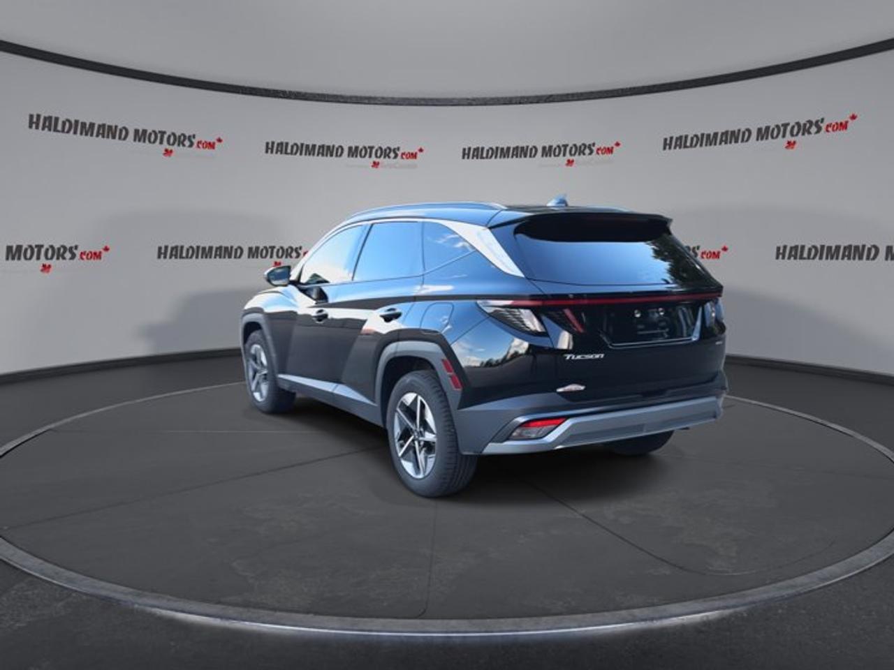 2025 Hyundai Tucson Preferred AWD | Pano. Sunroof | Leather Seats Photo