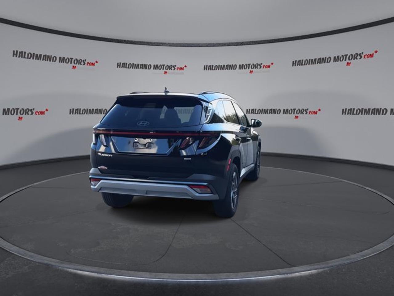 2025 Hyundai Tucson Preferred AWD | Pano. Sunroof | Leather Seats Photo