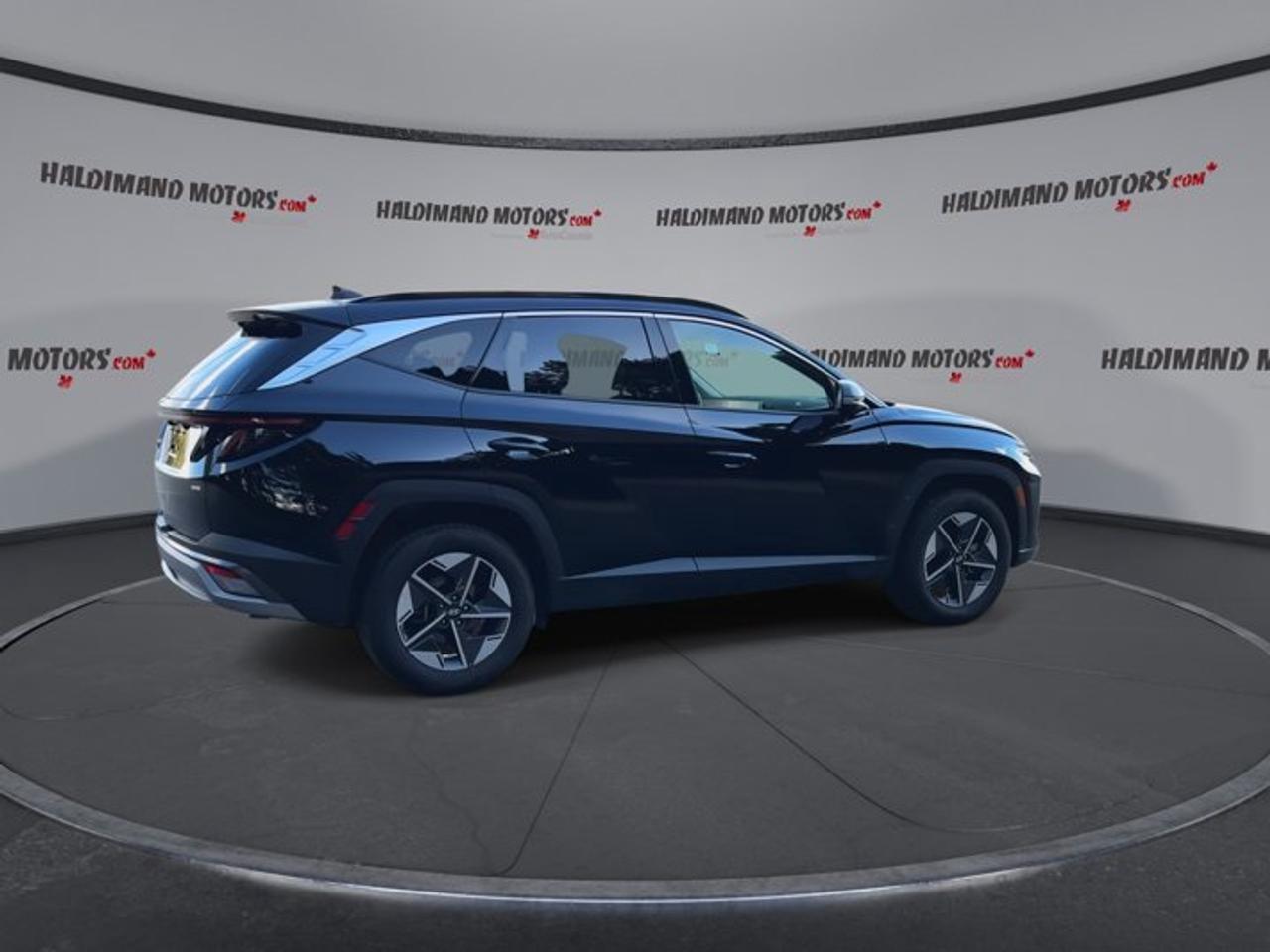 2025 Hyundai Tucson Preferred AWD | Pano. Sunroof | Leather Seats Photo