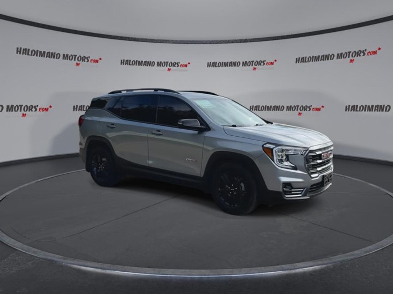 2024 GMC Terrain AT4 AWD | One Owner | No Accidents | Leather Seats Photo1