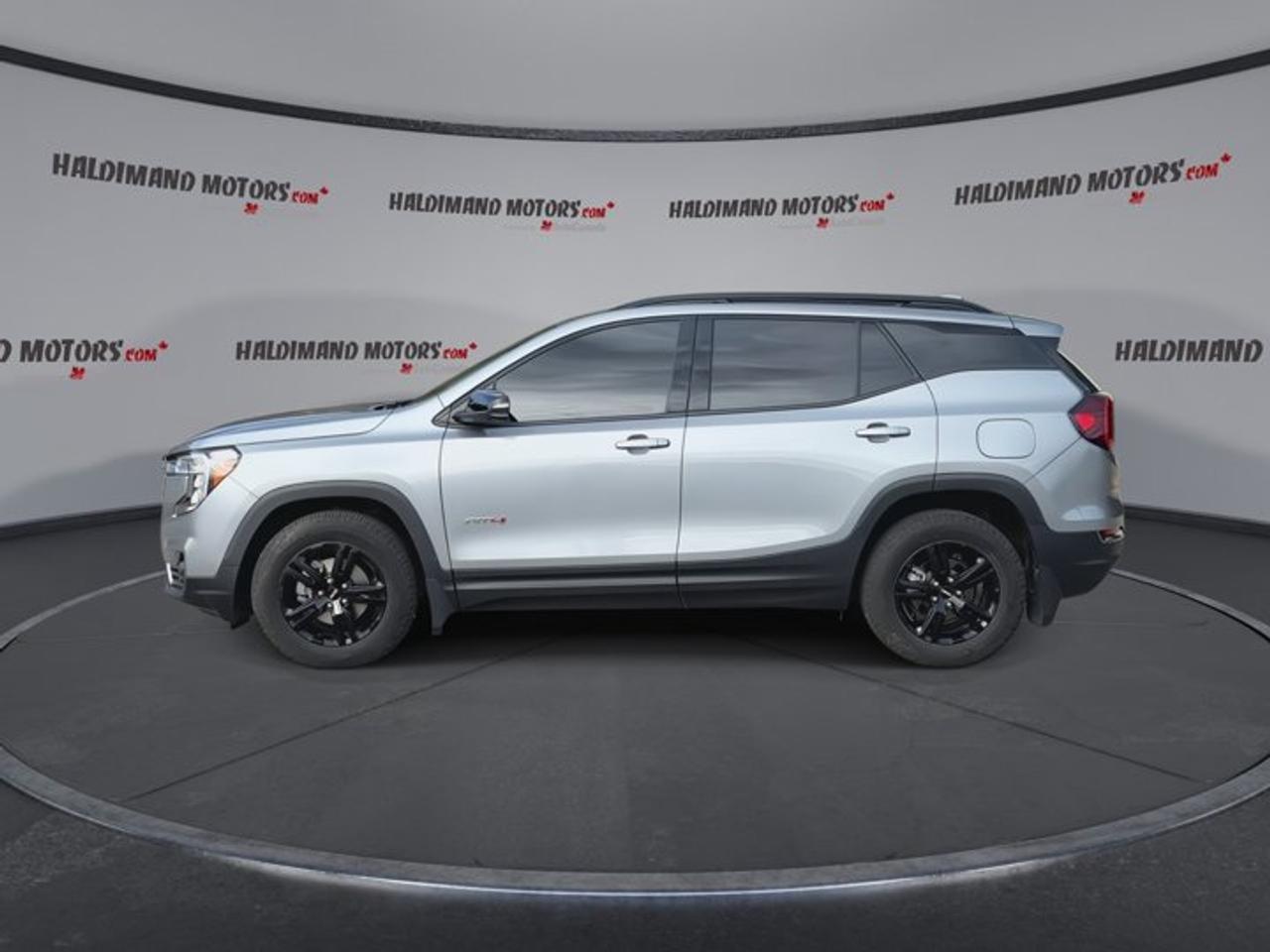 2024 GMC Terrain AT4 AWD | One Owner | No Accidents | Leather Seats Photo4