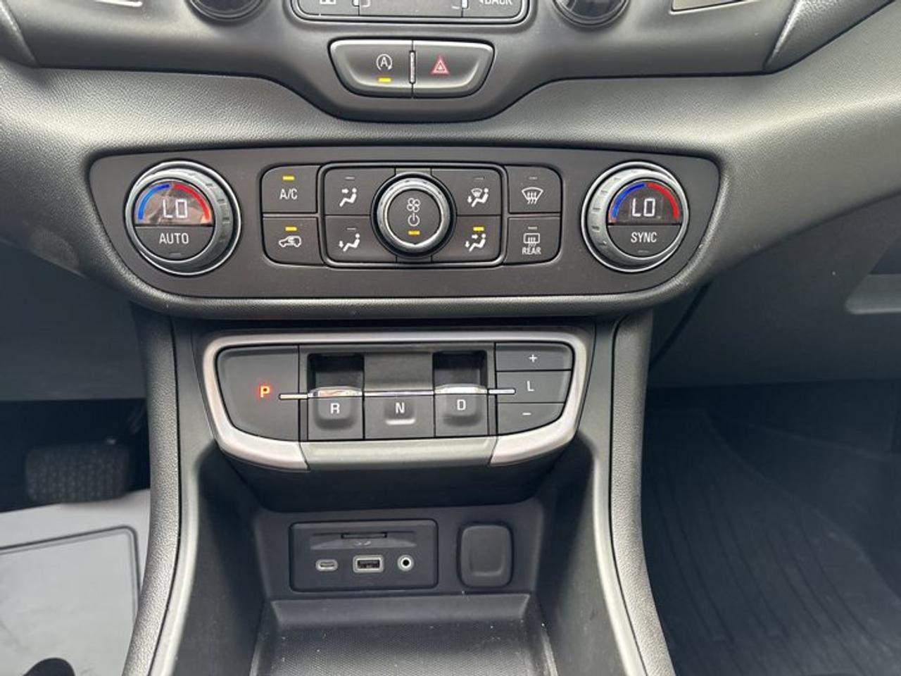2024 GMC Terrain AT4 AWD | One Owner | No Accidents | Leather Seats Photo