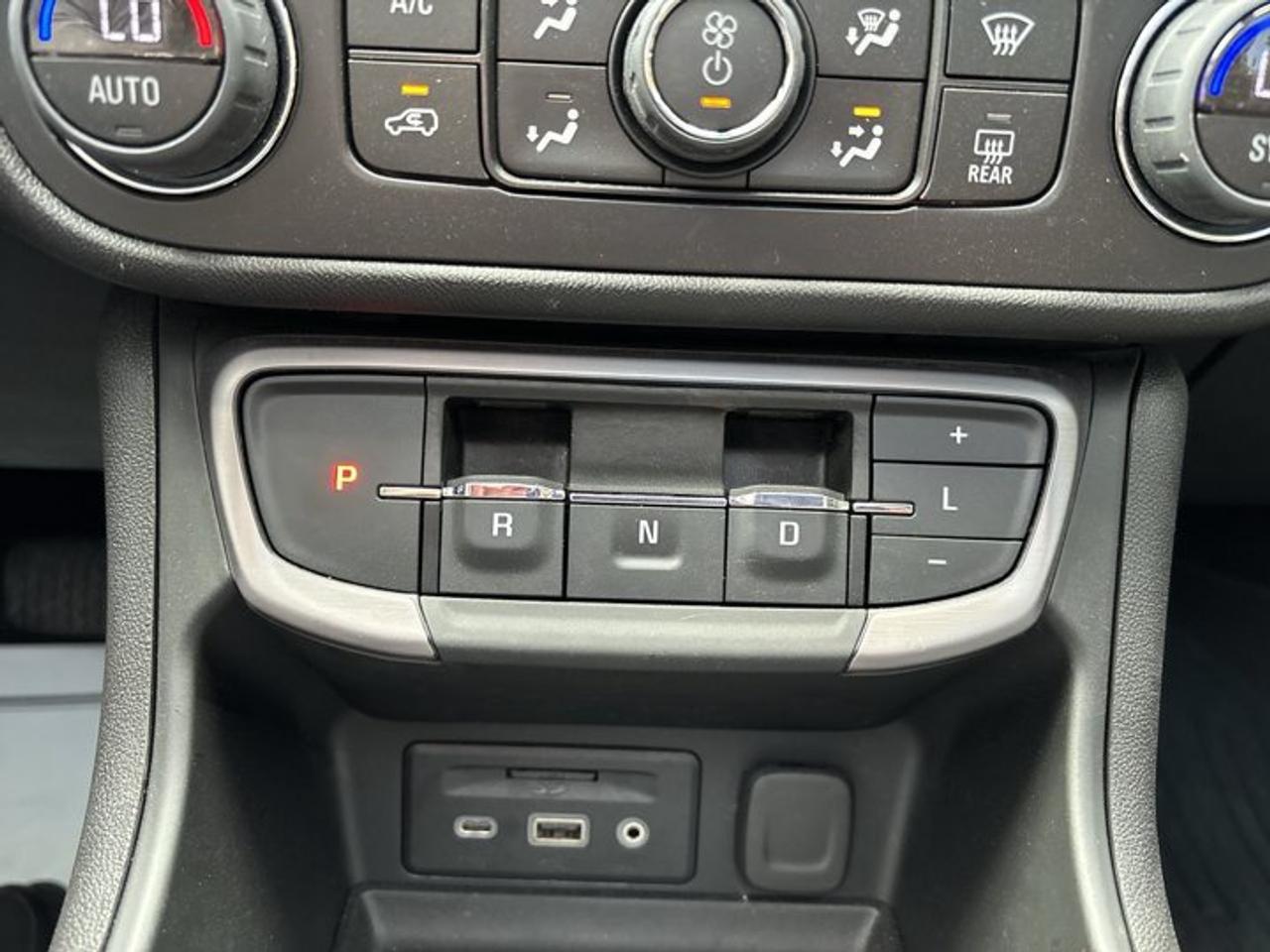 2024 GMC Terrain AT4 AWD | One Owner | No Accidents | Leather Seats Photo