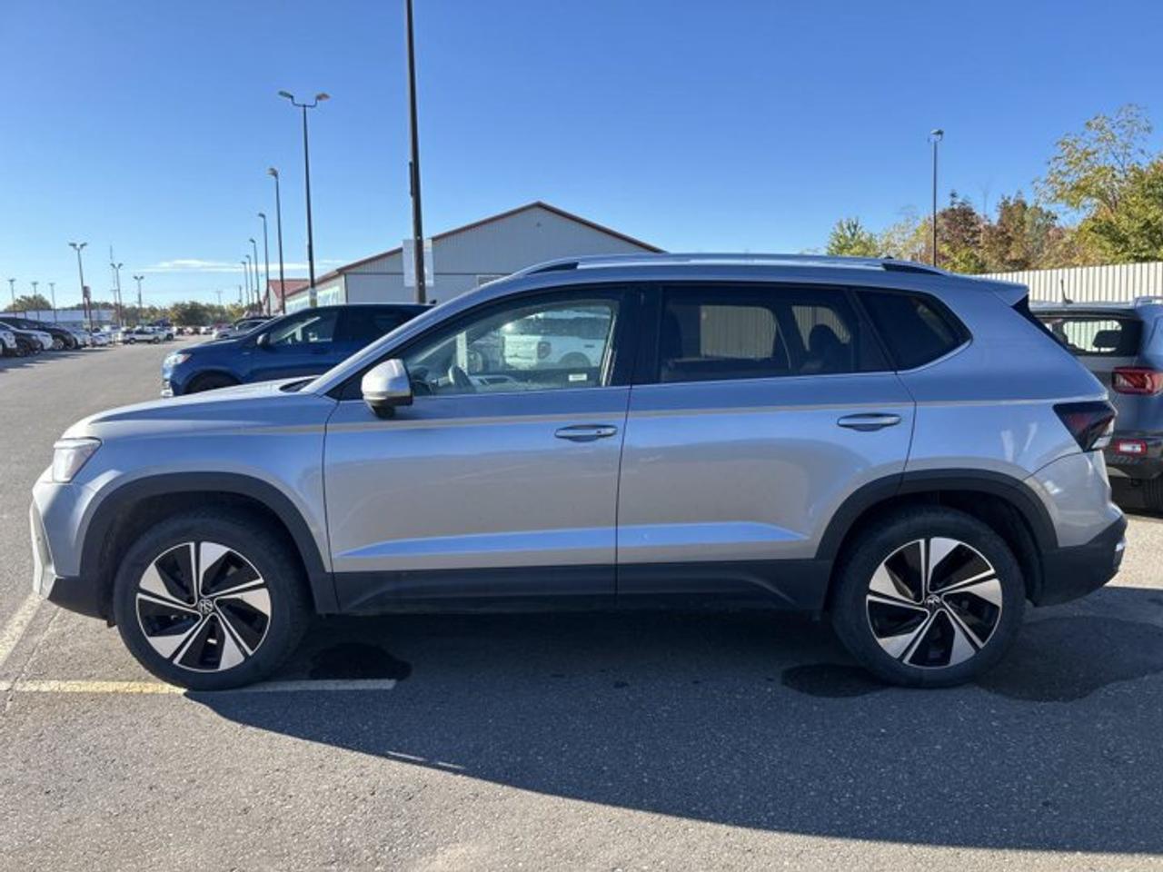 2025 Volkswagen Taos Comfortline 4WD | No Accidents | Heated Steering Photo