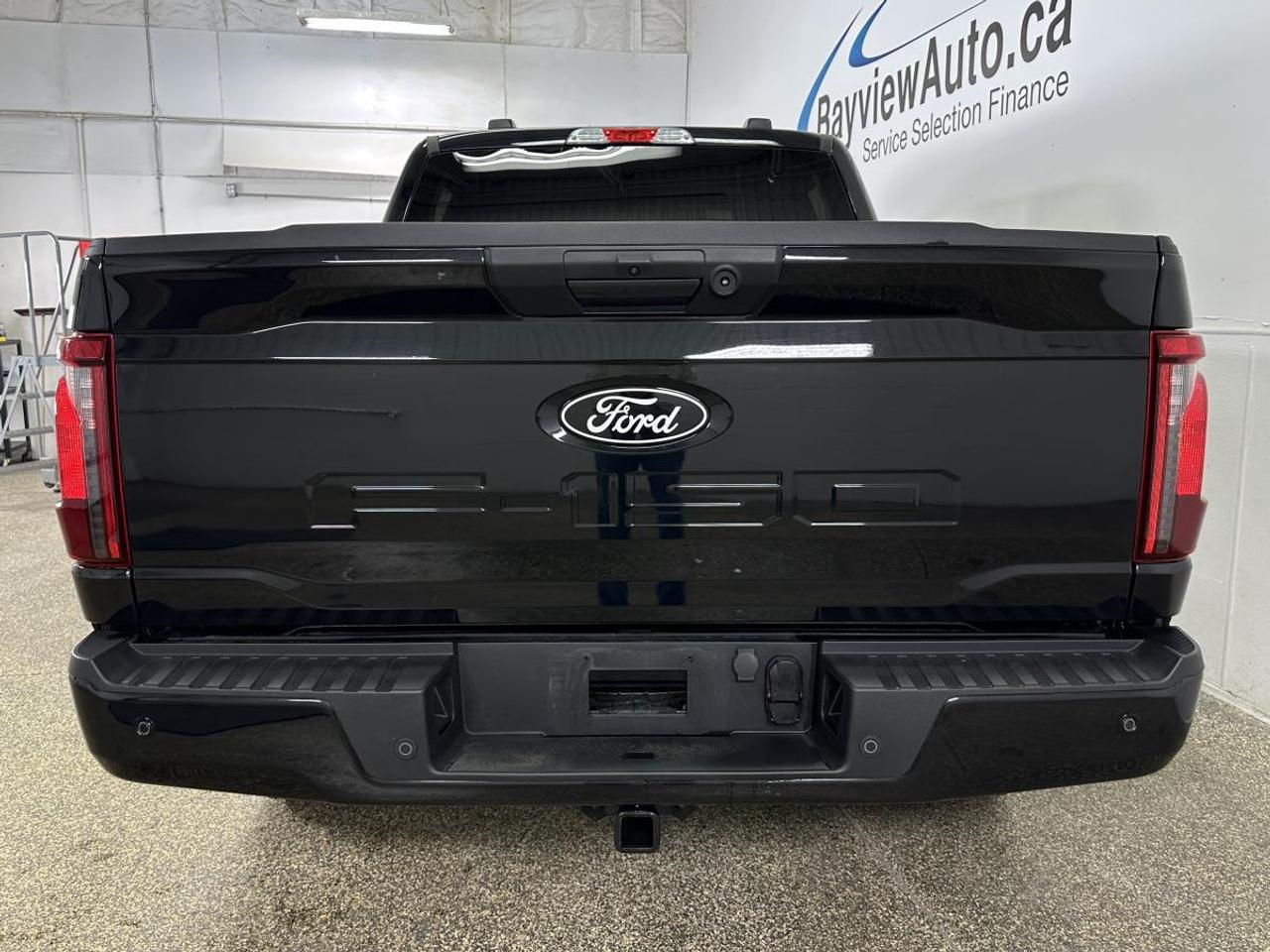 2024 Ford F-150 XLT/3.5/HYBRID/PWR BUCKETS/CONSOLE/NAVI/OFF 1 OWNER FORD LEASE! Photo