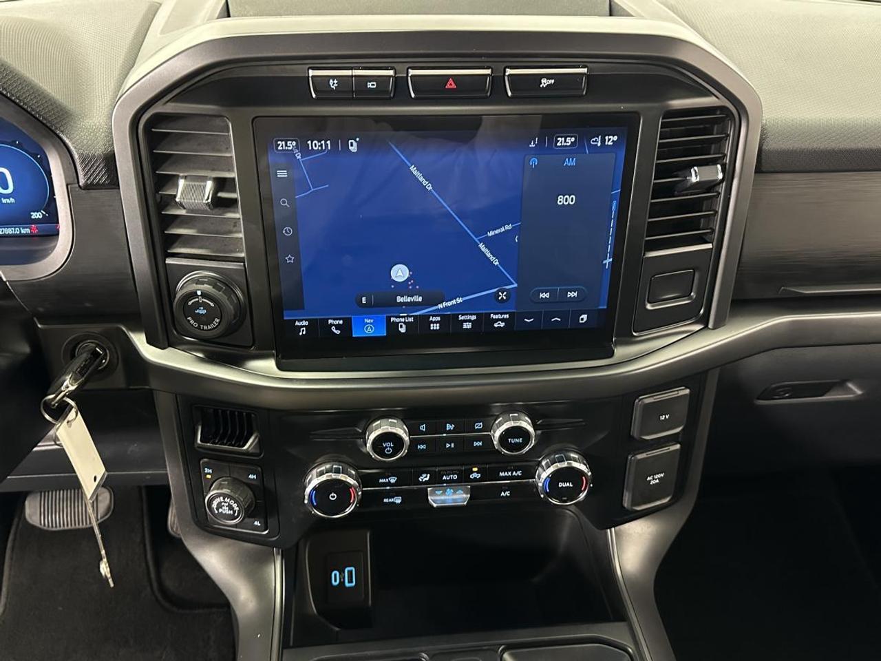 2024 Ford F-150 XLT/3.5/HYBRID/PWR BUCKETS/CONSOLE/NAVI/OFF 1 OWNER FORD LEASE! Photo
