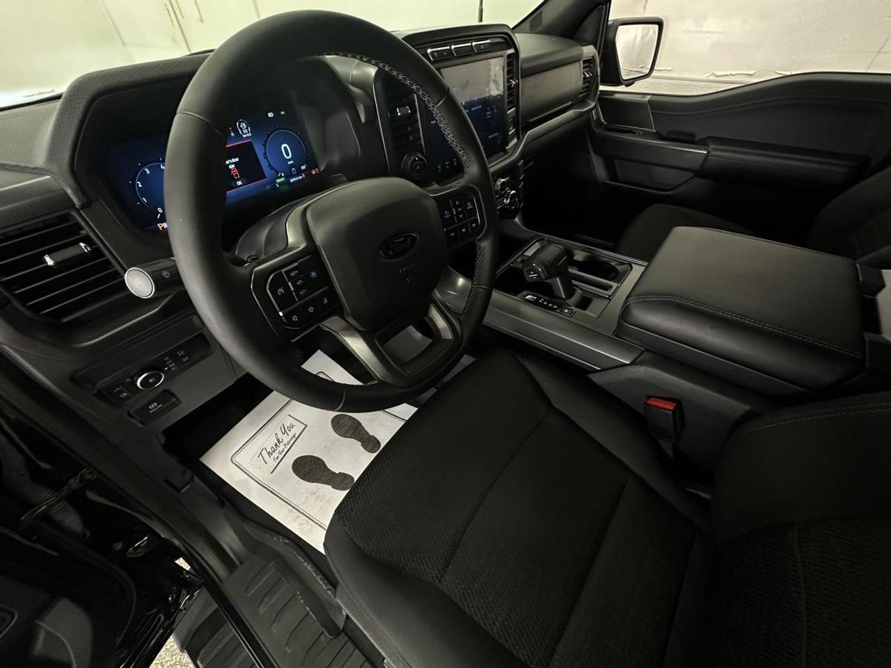 2024 Ford F-150 XLT/3.5L/HYBRID/38KM/NAV/PWR BUCKETS/CONSOLE/OFF 1 OWNER LEASE! Photo