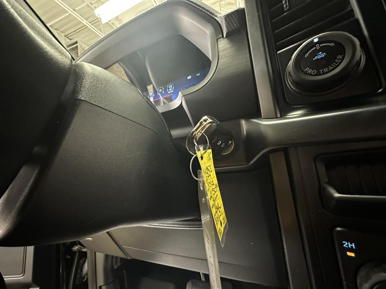 2024 Ford F-150 XLT/3.5L/HYBRID/38KM/NAV/PWR BUCKETS/CONSOLE/OFF 1 OWNER LEASE! Photo