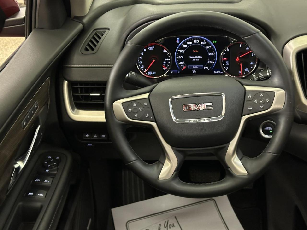 2024 GMC Terrain Denali DENALI/AWD/LEATHER/PANOROOF/NAVI/26KM/OFF 1 OWNER LEASE! Photo