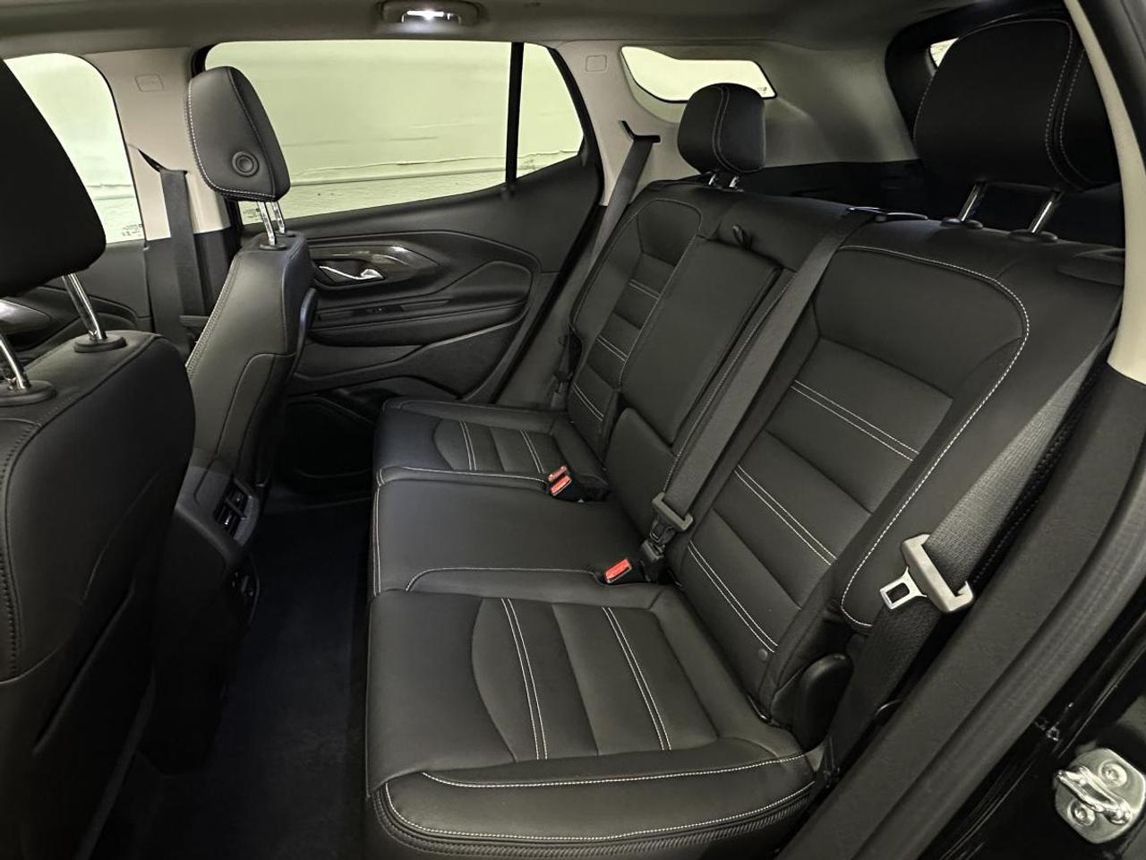 2024 GMC Terrain Denali DENALI/AWD/LEATHER/PANOROOF/NAVI/1 OWNER/28KM! Photo