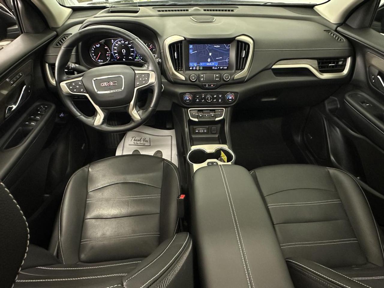2024 GMC Terrain Denali DENALI/AWD/LEATHER/PANOROOF/NAVI/1 OWNER/28KM! Photo