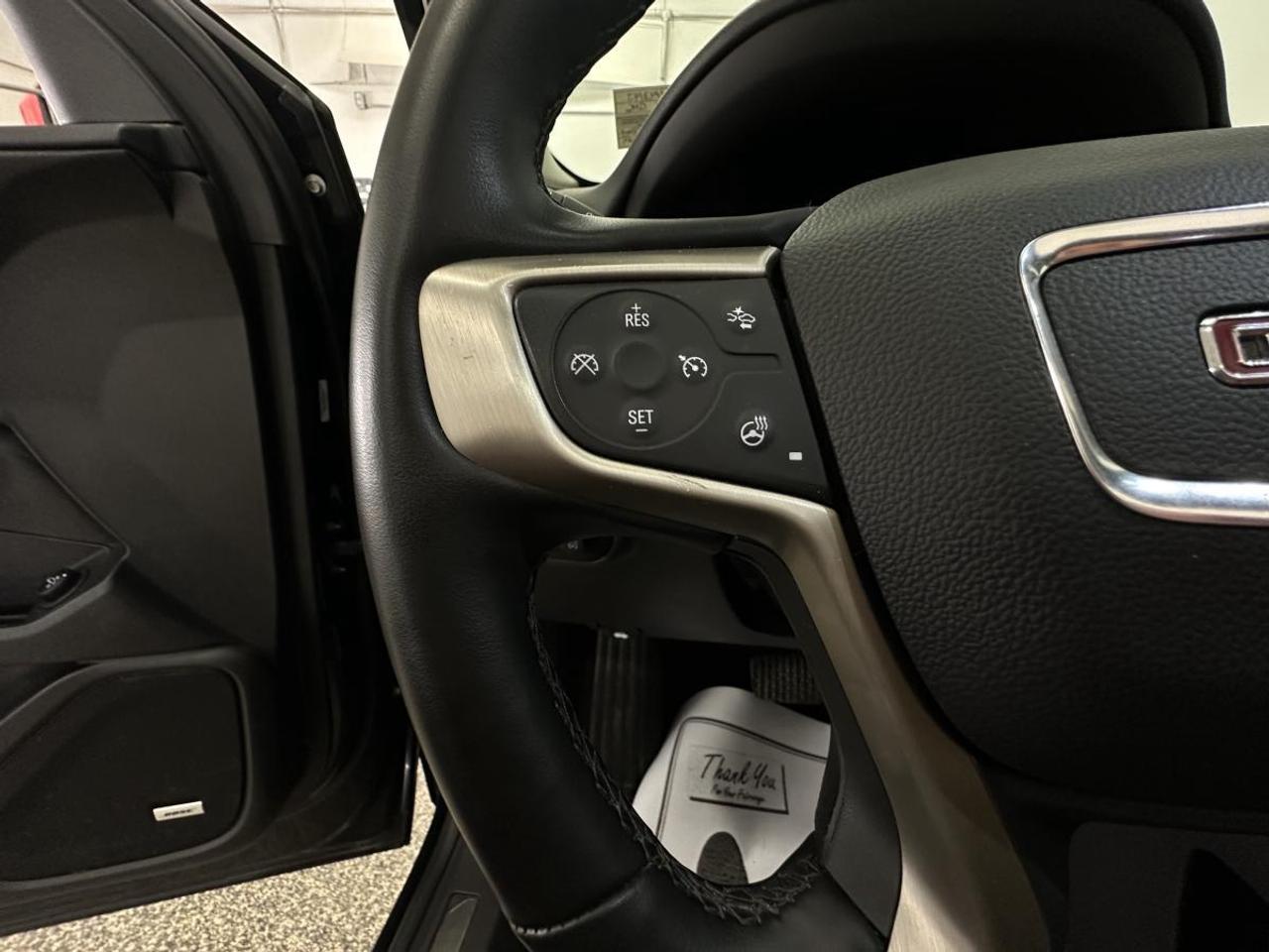 2024 GMC Terrain Denali DENALI/AWD/LEATHER/PANOROOF/NAVI/1 OWNER/28KM! Photo