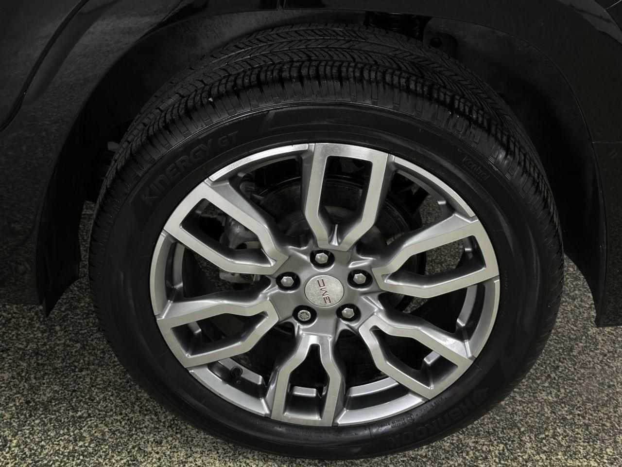 2024 GMC Terrain Denali DENALI/AWD/LEATHER/PANOROOF/NAVI/1 OWNER/28KM! Photo