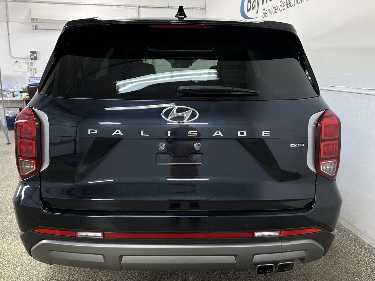 2024 Hyundai PALISADE Preferred PREFERRED/AWD/8-PASSENGER/SUNROOF/33KM/OFF 1 OWNER LEASE! Photo