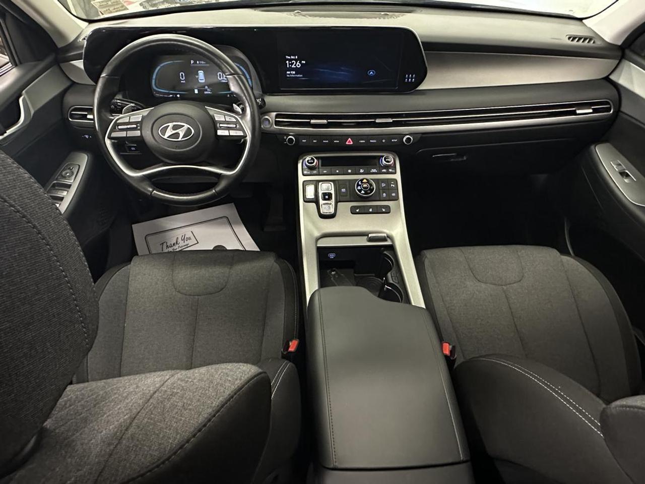 2024 Hyundai PALISADE Preferred PREFERRED/AWD/8-PASSENGER/SUNROOF/33KM/OFF 1 OWNER LEASE! Photo