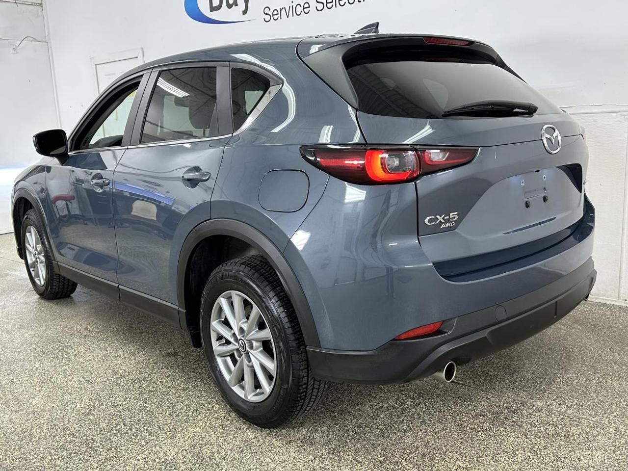 2025 Mazda CX-5 GS/AWD/PWR HEATED SEATS &amp; WHEEL/LEATHER/PWR GATE/CARPLAY/MORE! Photo