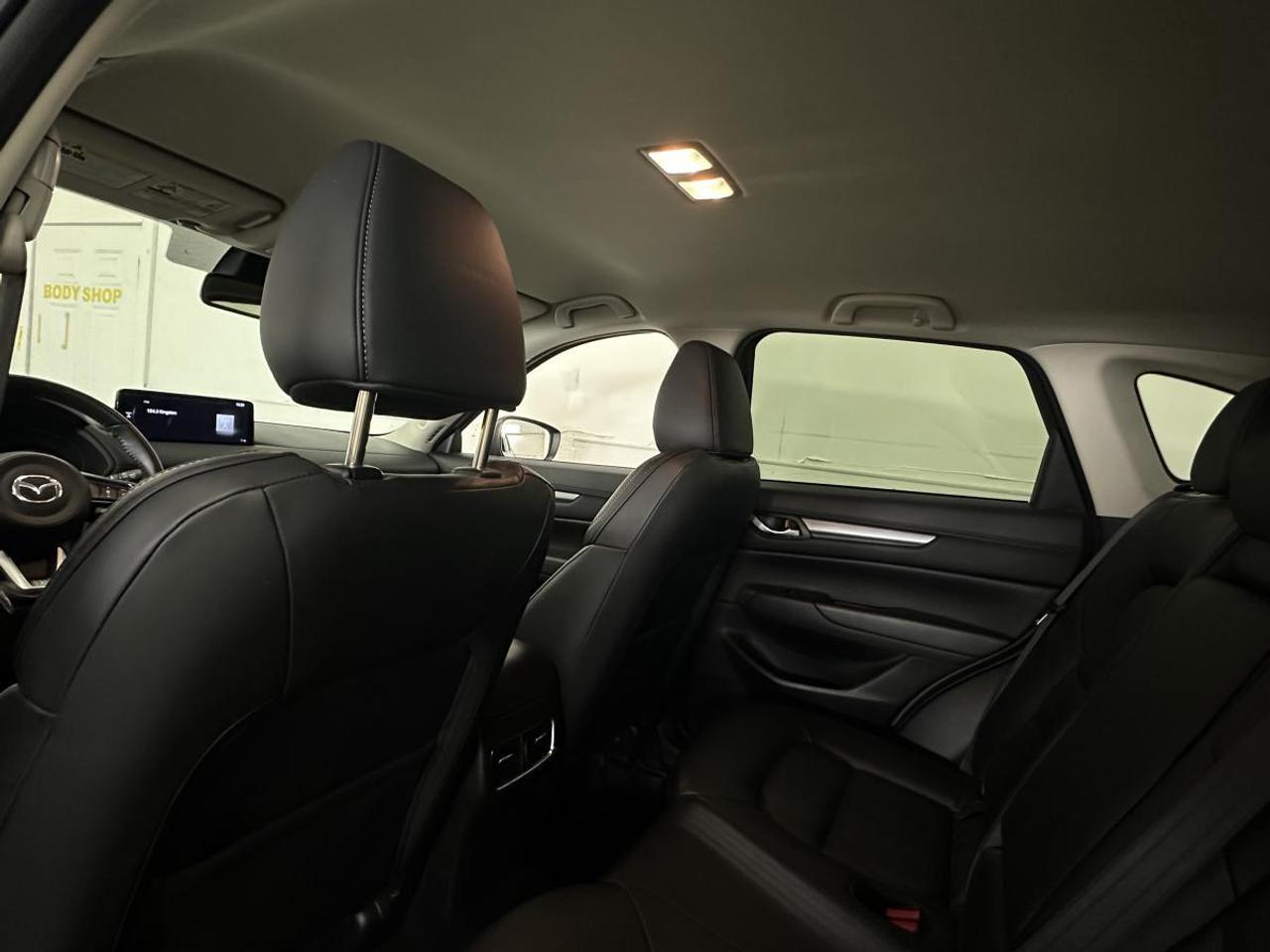 2025 Mazda CX-5 GS/AWD/PWR HEATED SEATS &amp; WHEEL/LEATHER/PWR GATE/CARPLAY/MORE! Photo