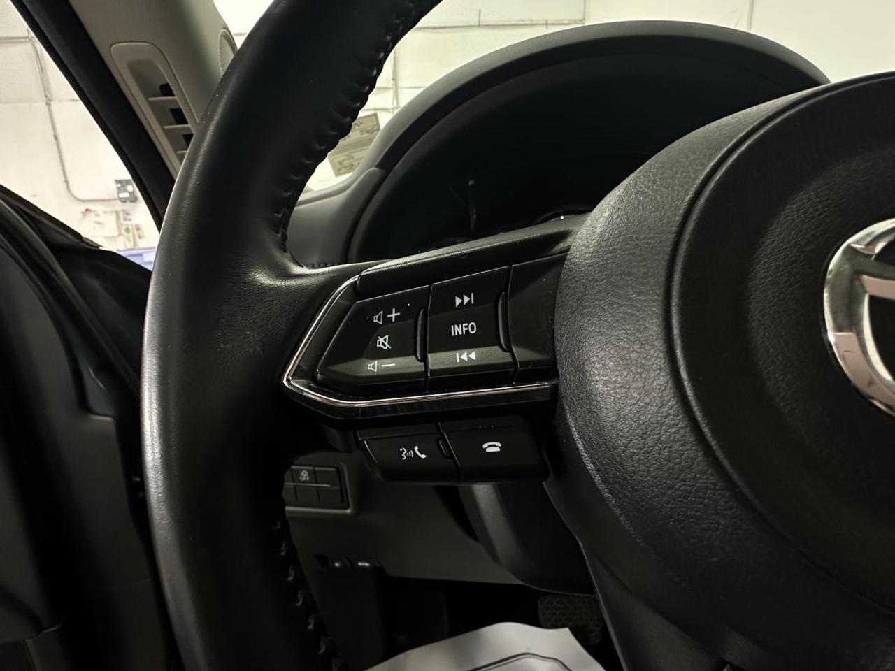 2025 Mazda CX-5 GS/AWD/PWR HEATED SEATS &amp; WHEEL/LEATHER/PWR GATE/CARPLAY/MORE! Photo