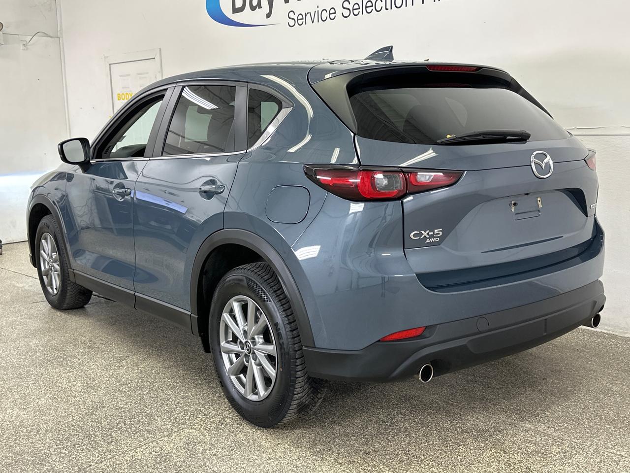2025 Mazda CX-5 GS/AWD/PWR HEATED SEATS &amp; WHEEL/LEATHER/PWR GATE/CARPLAY/MORE! Photo