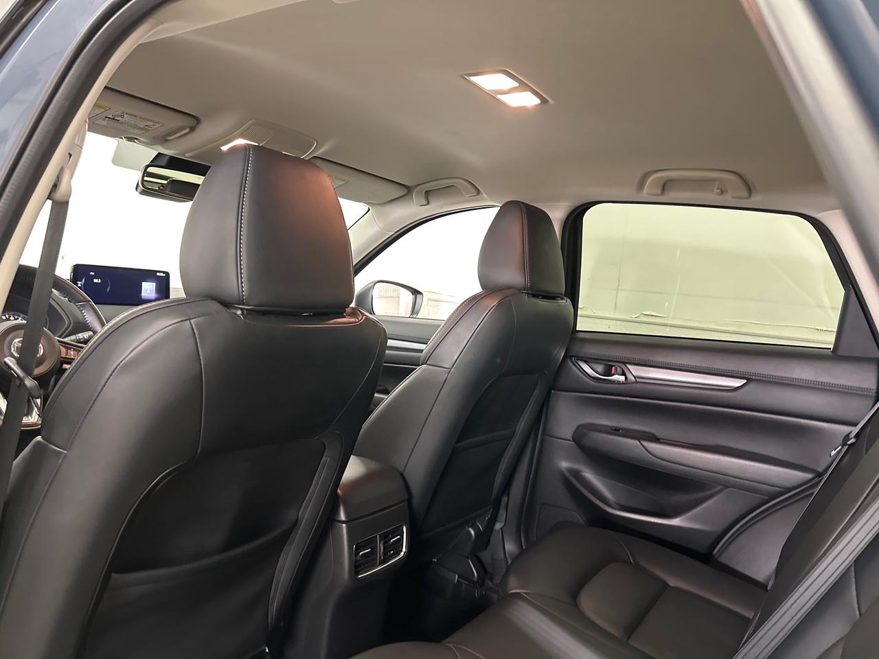 2025 Mazda CX-5 GS/AWD/PWR HEATED SEATS &amp; WHEEL/LEATHER/PWR GATE/CARPLAY/MORE! Photo