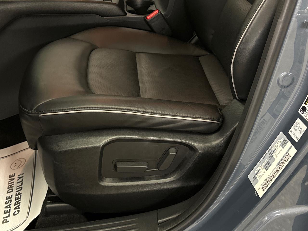2025 Mazda CX-5 GS/AWD/PWR HEATED SEATS &amp; WHEEL/LEATHER/PWR GATE/CARPLAY/MORE! Photo