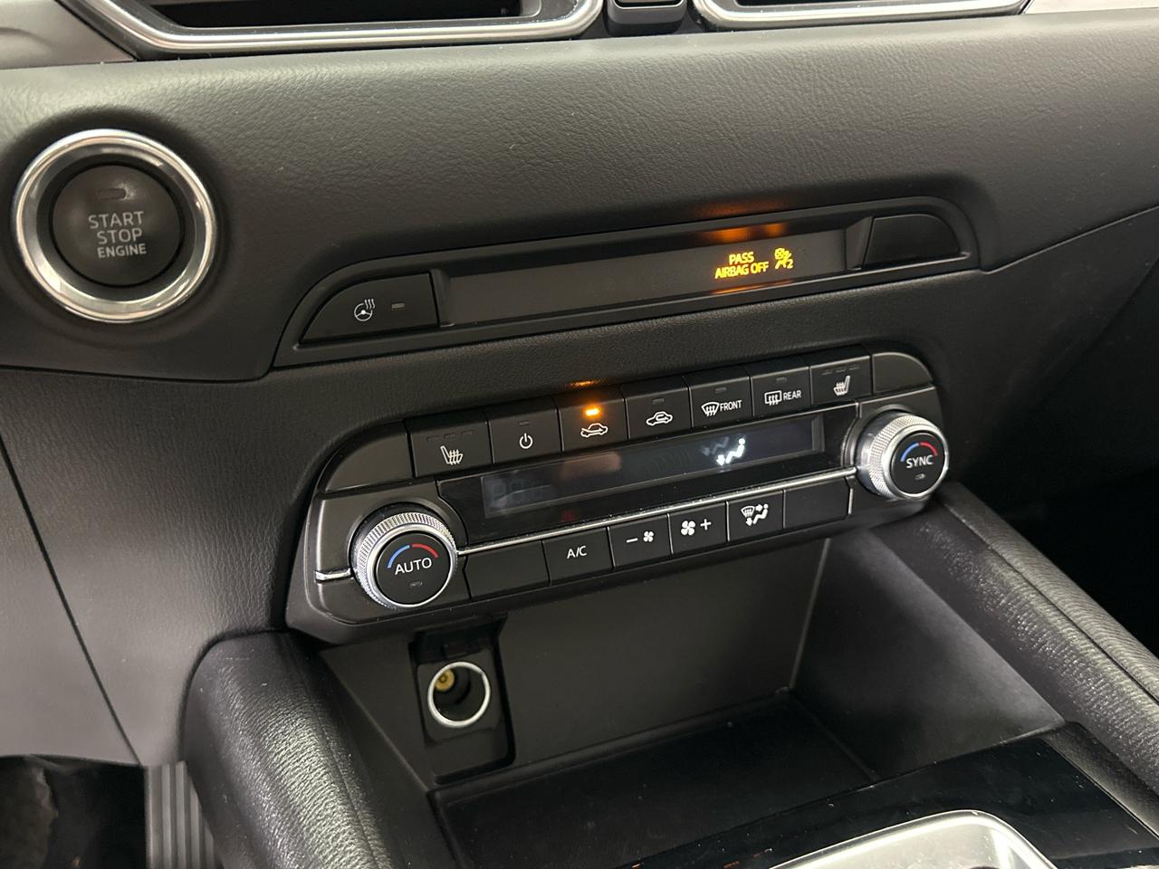 2025 Mazda CX-5 GS/AWD/PWR HEATED SEATS &amp; WHEEL/LEATHER/PWR GATE/CARPLAY/MORE! Photo