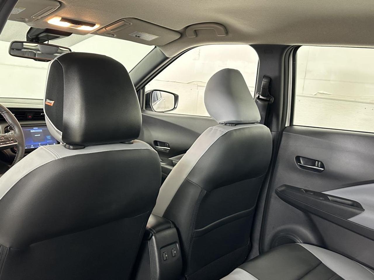 2024 Nissan Kicks SR/PREMIUM/2-TONE LEATHER/2-TONE ROOF/16KM/OFF 1 OWNER LEASE! Photo