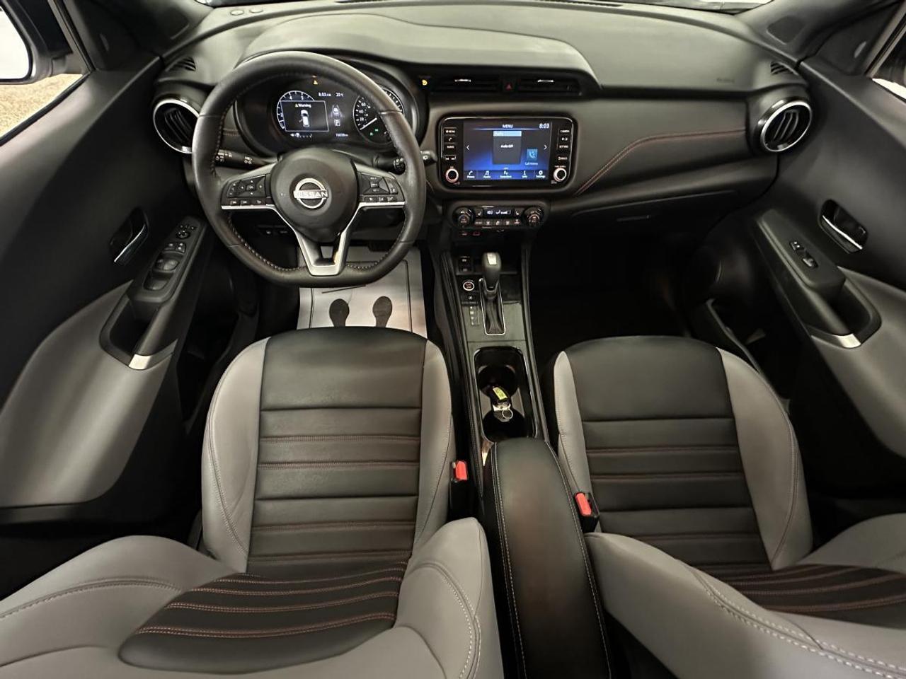 2024 Nissan Kicks SR/PREMIUM/2-TONE LEATHER/2-TONE ROOF/16KM/OFF 1 OWNER LEASE! Photo